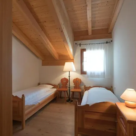 Chesa Trais Fluorsc3 By Interhome Appartement