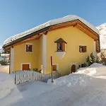 Apartamento Chesa Trais Fluorsc3 By Interhome
