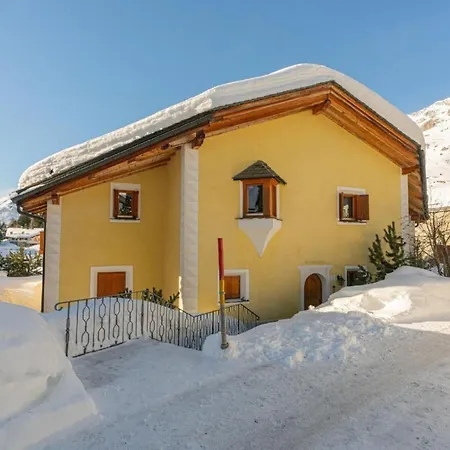 Daire Chesa Trais Fluorsc3 By Interhome